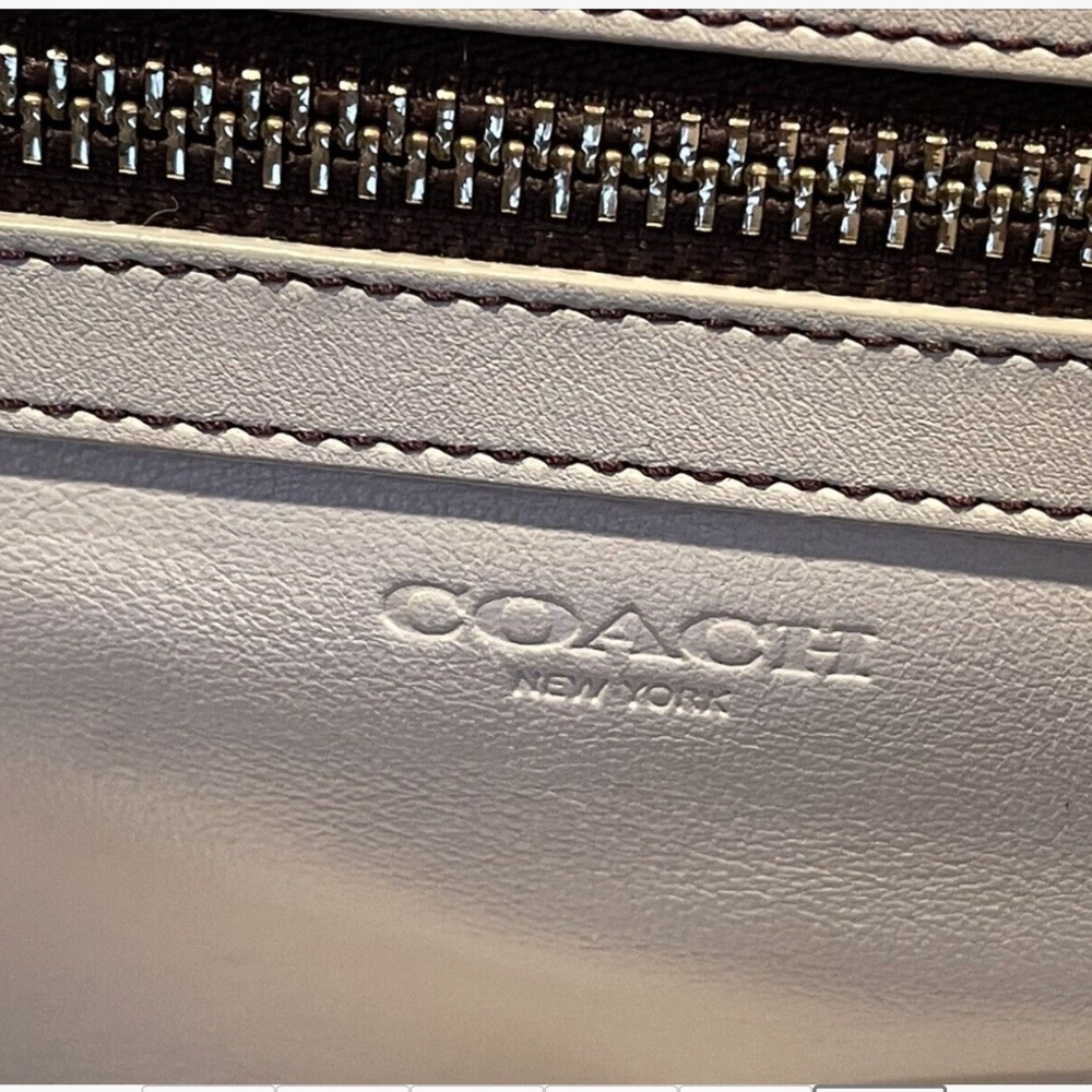 Coach Bag - Picture 2 of 6